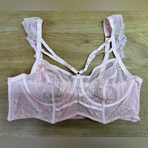 Torrid pink bralette size 2 cap sleeves stitched with gold NWT